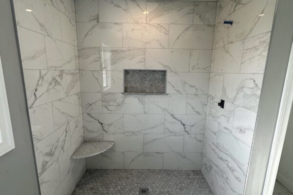 Walls- Plata Statuario Shower Floor- Plata Perla Hex